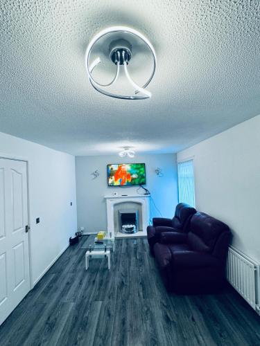 Gallery image of 3 Bed House - Sleeps 8 - Pets - Parking - Wifi in Gateshead