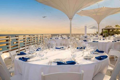 Restaurace v ubytování Sonesta Ocean Point Resort- All Inclusive - Adults Only