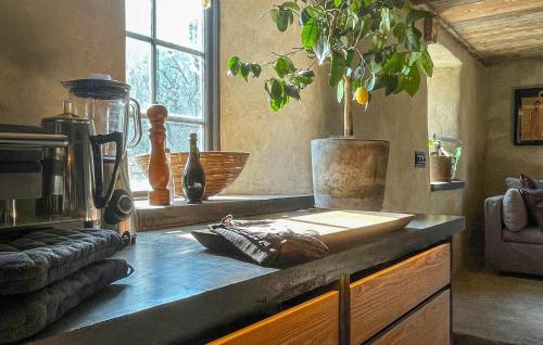 Zona de estar de Lovely Home In Lärbro With Wifi