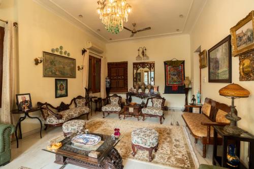 Posezení v ubytování Dera Jaipur Homestay