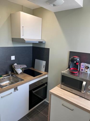 Photo de la galerie de l'établissement Studio proche gare, à Margny-lès-Compiègne