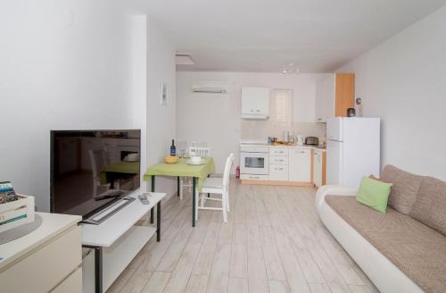 Vicina Summer Apartments 2