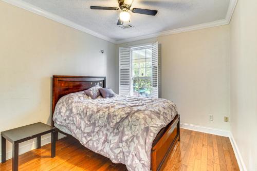 Katil atau katil-katil dalam bilik di 6 Mi to Dtwn Albany Convenient Home with Patio