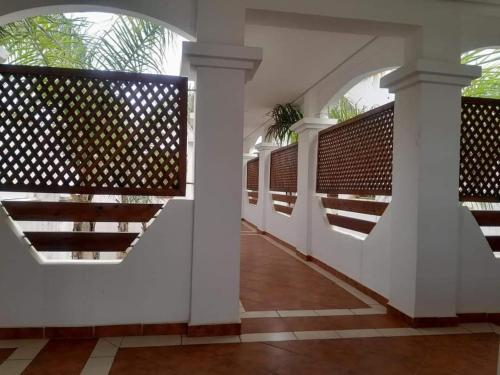 アシラにあるBERALMAR RESIDENCE Privée en terrasse rez-de-jardin pied dans l'eau Chez FAOUZIAのギャラリーの写真