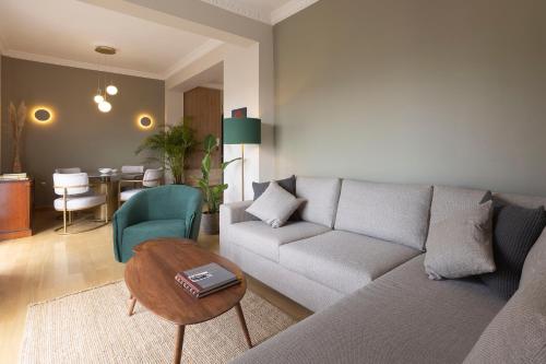 Cityscape Elegance, Central Thessaloniki sea view apartment
