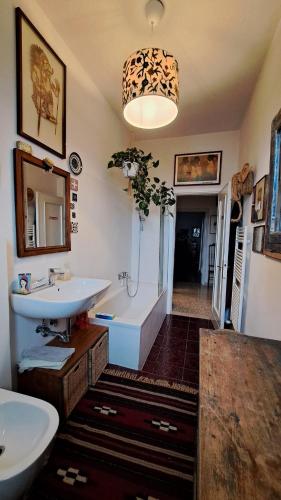 Un baño de Apartment in the heart of Mugello