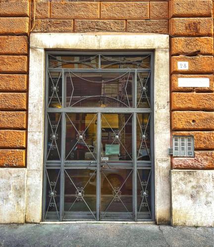 IV Leoni