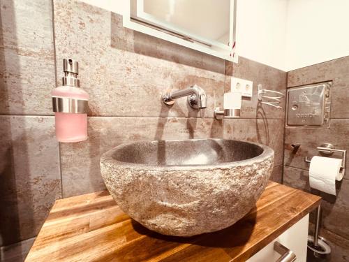 Bilik mandi di sweet Lounge Appartement