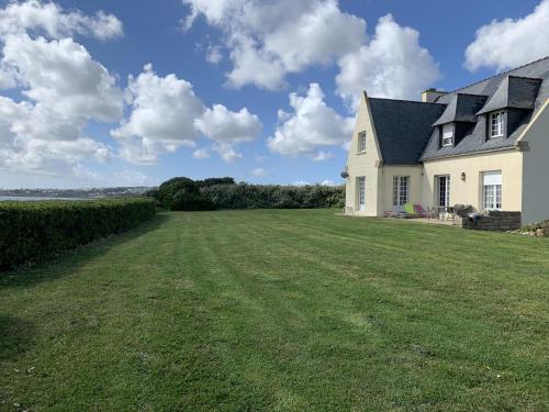 5 Bed-Sleeps 9-Sea View-Beach-Free Parking