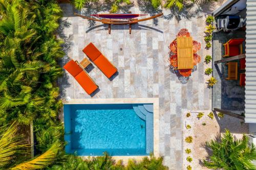 Kolam renang di atau dekat dengan FourVillas with Private Magnesium Pool 3 min to the Beach & Dive Rinse Tank