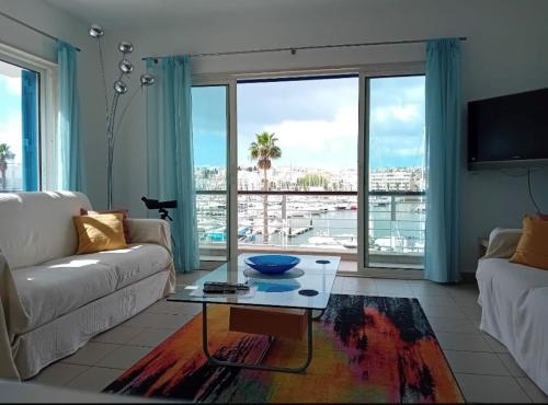 Marina Apartment with Pool Access