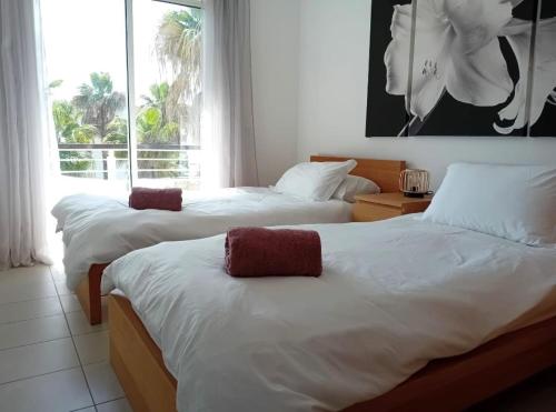 Marina Apartment with Pool Access