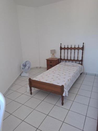 Postel nebo postele na pokoji v ubytování Apt Praia do Sique 12