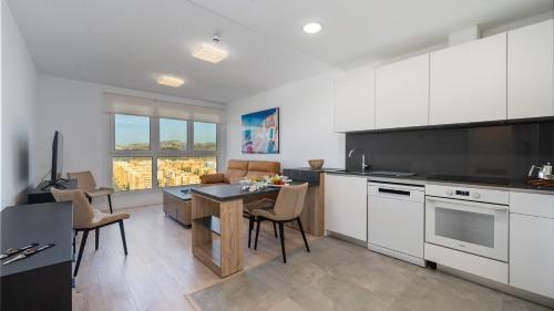 XPCE Urban 17 Malaga Skyline - Parking Free