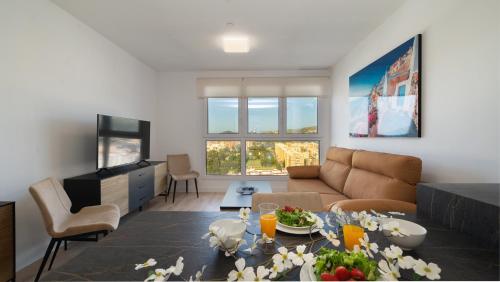 XPCE Urban 17 Malaga Skyline - Parking Free