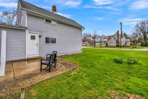 Κήπος έξω από το New Renovated 1BR with King Modern Comfort