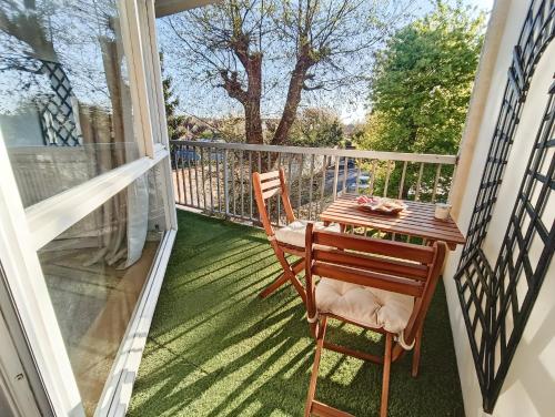 Appartement à 10 minutes à pied du centre ville avec parking privé et balcon