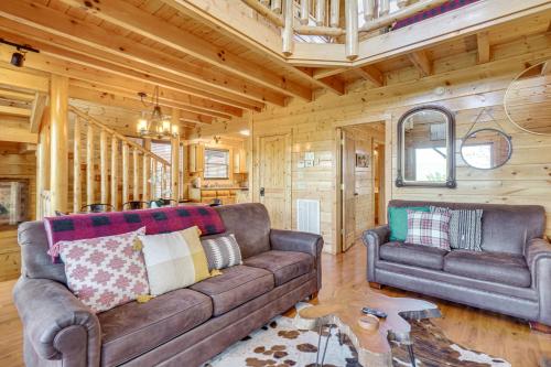 'Mountain Dreams' Cabin: Hot Tub, Sauna & Views! photo 12