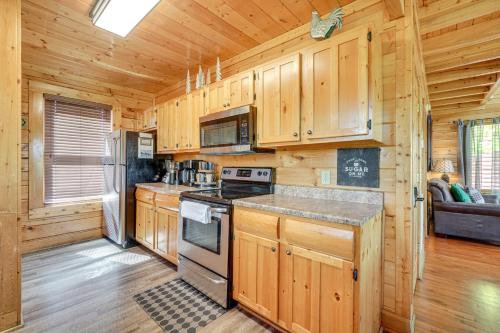 'Mountain Dreams' Cabin: Hot Tub, Sauna & Views! photo 18