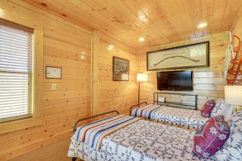 'Mountain Dreams' Cabin: Hot Tub, Sauna & Views! photo 35