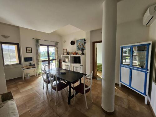 Η κουζίνα ή μικρή κουζίνα στο Villa Domo Sardo - Masone pardu