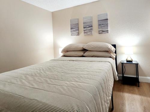 Postel nebo postele na pokoji v ubytování Osceola 922 Condo
