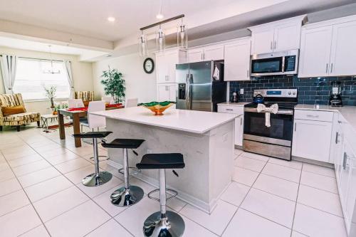 2 BR Modern Apt near Disney SL4741 photo 4