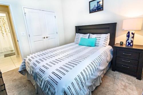 2 BR Modern Apt near Disney SL4741 photo 9