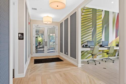 2 BR Modern Apt near Disney SL4741 photo 37