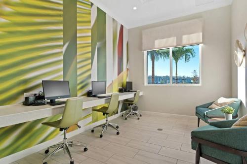 2 BR Modern Apt near Disney SL4741 photo 38
