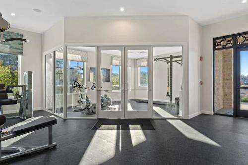 2 BR Modern Apt near Disney SL4741 photo 45
