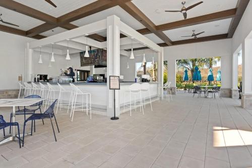 2 BR Modern Apt near Disney SL4741 photo 48