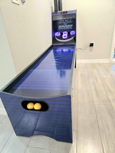 Luxury 4BR, Sleeps 12, Heated Pool, Near Universal Studios photo 19