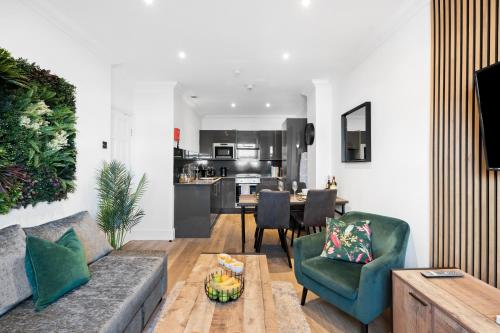 Rare Free Parking 2 Bed Central Apartment photo 13