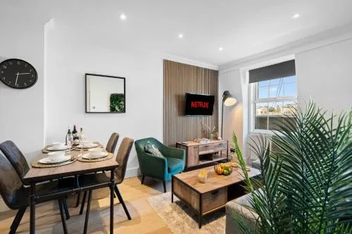 Rare Free Parking 2 Bed Central Apartment photo 1