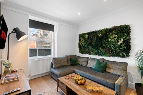 Rare Free Parking 2 Bed Central Apartment photo 6