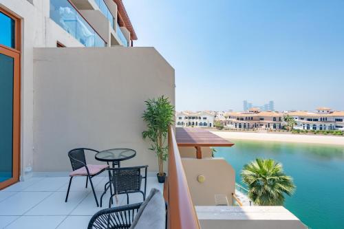 Deluxe Waterfront Unit in Heart Of Dubai Palm Jumeirah photo 3