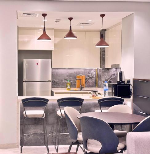 CaiCai Homes 1 BHK Nobles Tower Business Bay 5 min Drive to Dubai Mall