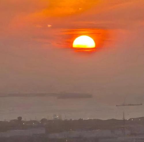 a sunset with the sun in the sky at Alta vista Turbaco in Cartagena de Indias