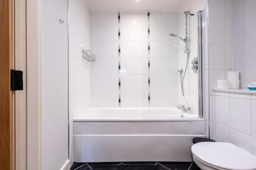 Ένα μπάνιο στο Luxury Apartment New Street Birmingham