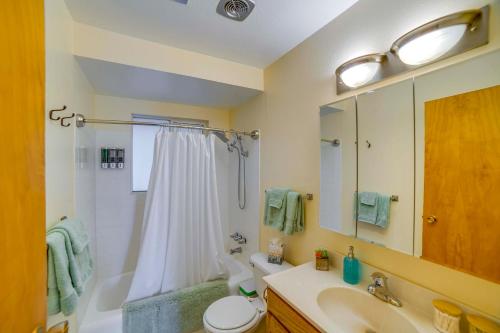 Un baño de 2 Mi to Clear Lake Access NorCal Getaway
