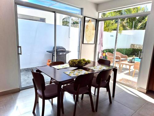 Fotografie z fotogalerie ubytování Casa tropical con piscina privada v destinaci Punta Cana