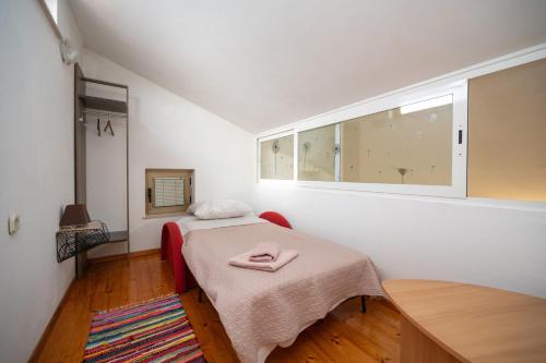 Apartments with parking space Zadar - 24105