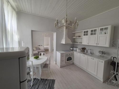 Dapur atau dapur kecil di Linda Külaliskorter