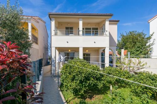 Apartments by the sea Razanj, Rogoznica - 23793