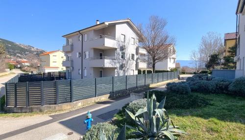 Apartments with parking spaces Baska, Krk - 24147