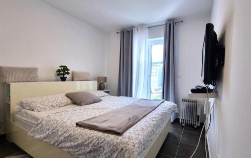Apartments with parking space Baska, Krk - 24147