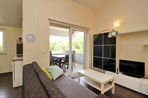 Apartments with parking space Baska, Krk - 24147