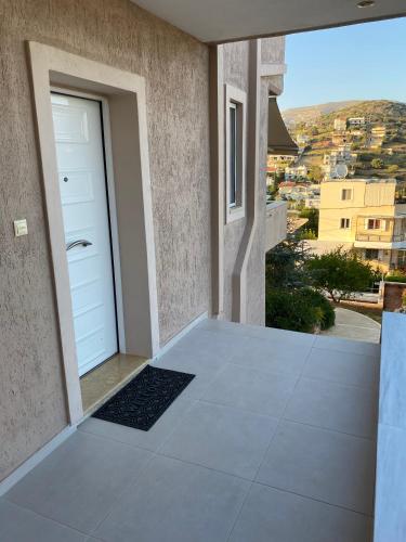 Un balcón o terraza en Serenity Residence
