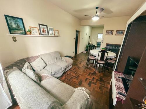 Posezení v ubytování Localização perfeita! Apartamento 3 quartos a 30m do mar na Barra Sul